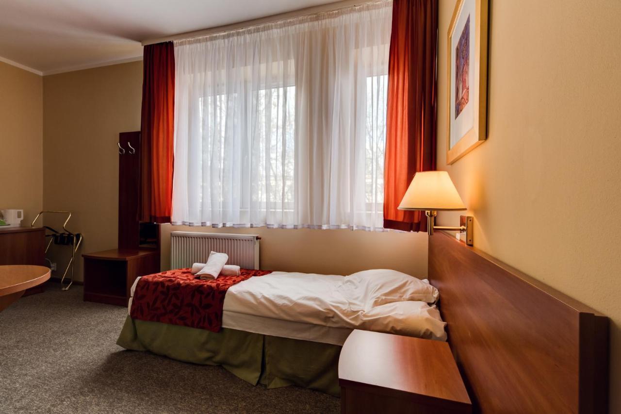 Standard Single Room,628167915:JPEG