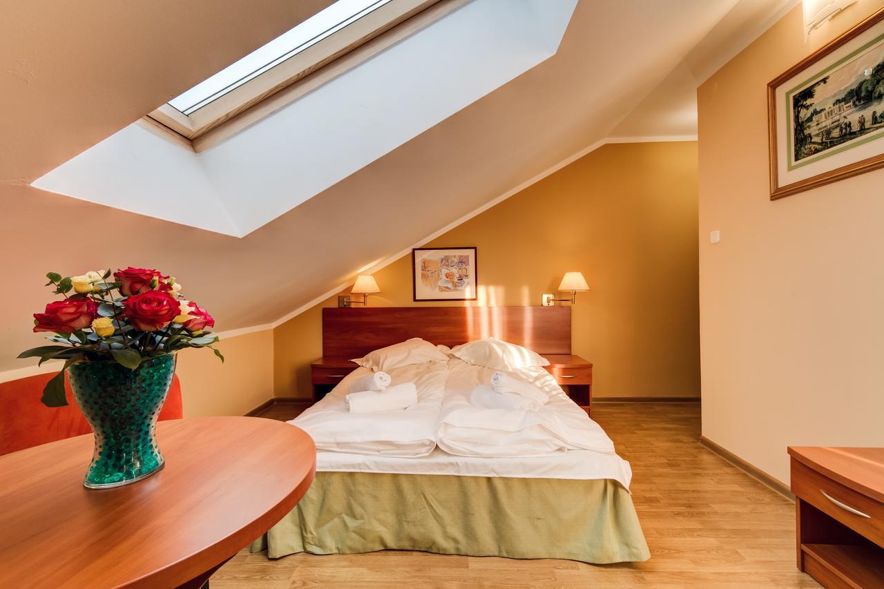 Triple Room,631478478:JPEG