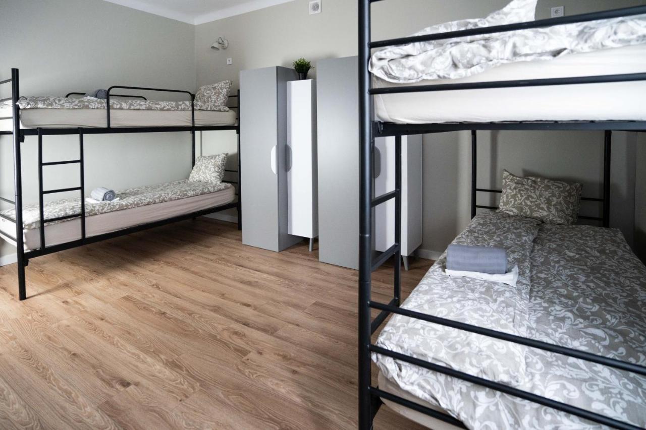 Chambre Quadruple avec Salle de Bains Commune